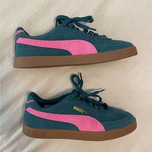 Puma tennis shoes, blue & pink size US 7
